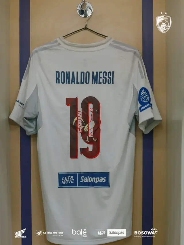 世界杯比赛直播地址-梅罗一体？印尼球员卡卡·罗纳尔多·梅西走红 球衣照获2.6万点赞